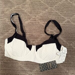 Cupshe Black and White Bra
